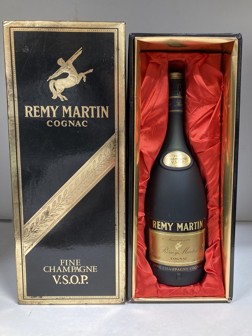 レミーマルタン REMY MARTIN ナポレオン 700ml 未開栓 napoleon コニャック