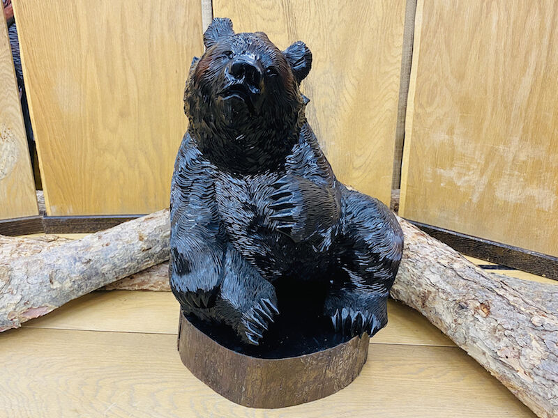 木製クマ彫刻 約30cm