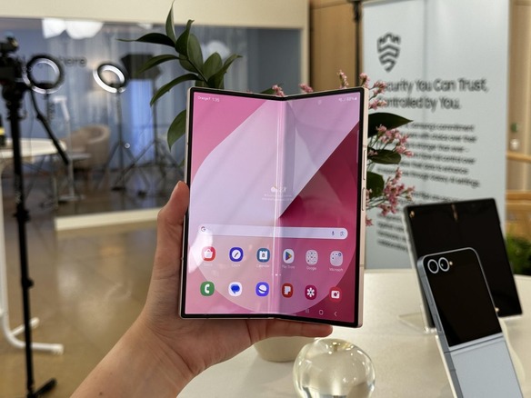 Galaxy Z Fold6」ハンズオン--折りたたみスマホが当たり前になる未来を
