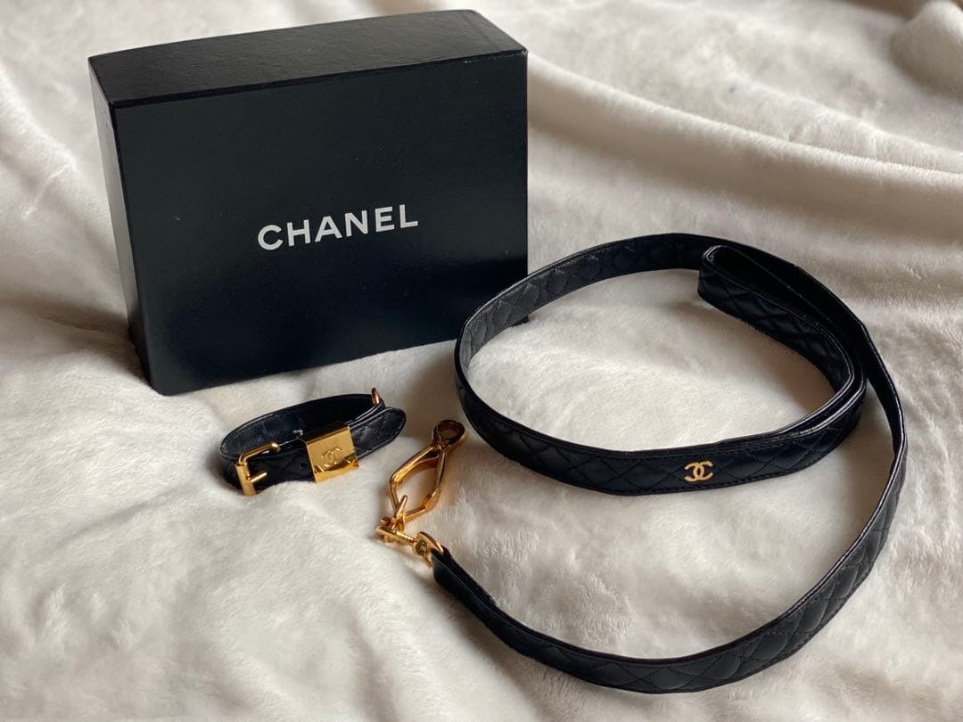【未使用品】CHANEL Collar & Leash 首輪とリード小型犬 未使用品】CHANEL Collar & Leash 首輪とリード小型犬